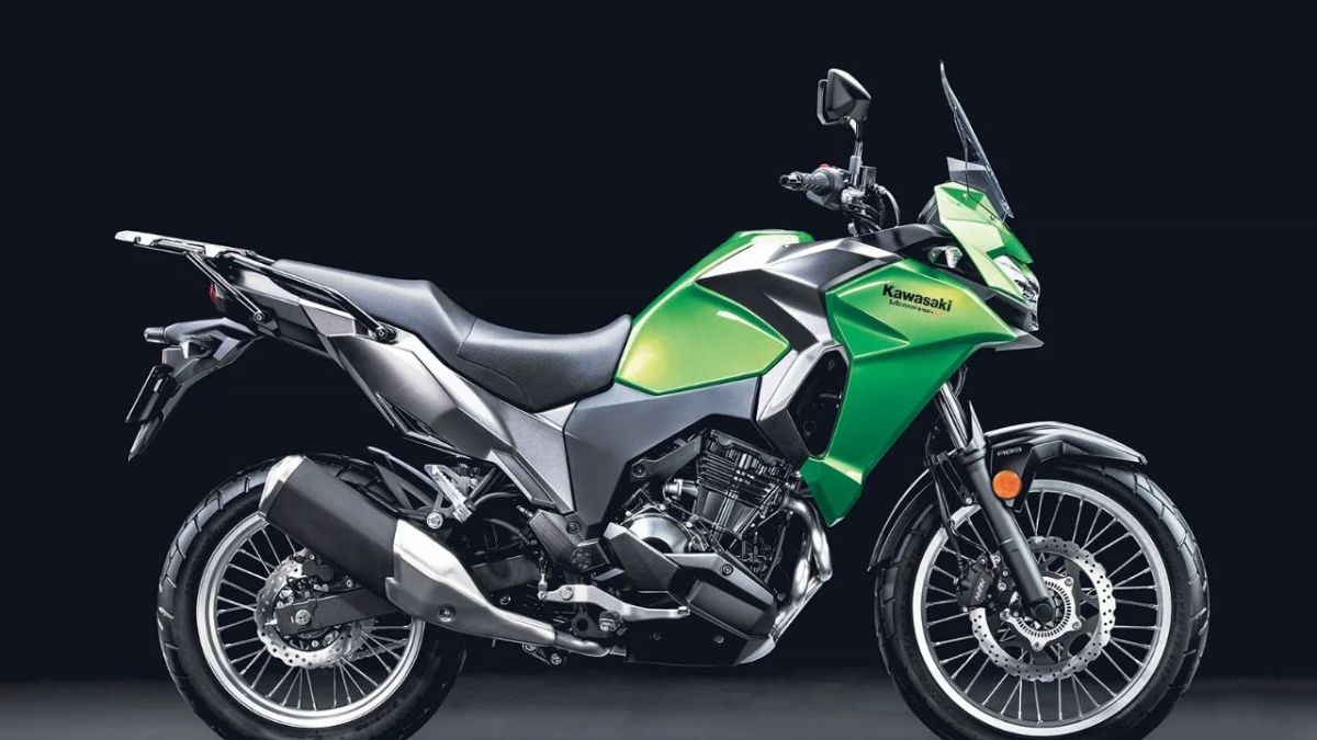 Kawasaki Versys X 300, kawasaki Bike, 296 CC Engine, 6 Speed Gear Box, 480000, 520000, Muscular Tank, Best Mileage, Best Braking System